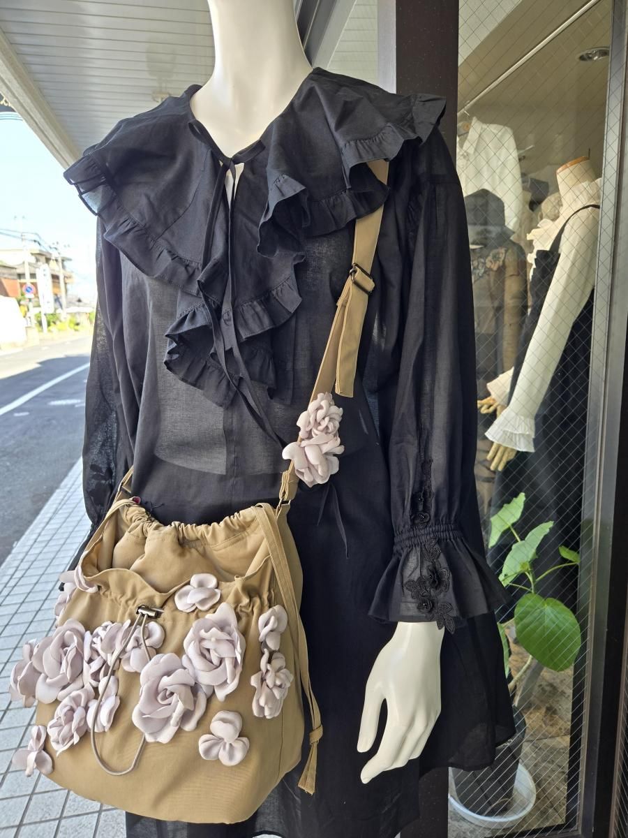 さえら & ベルパーチ ショップ ハンプティダンプティ