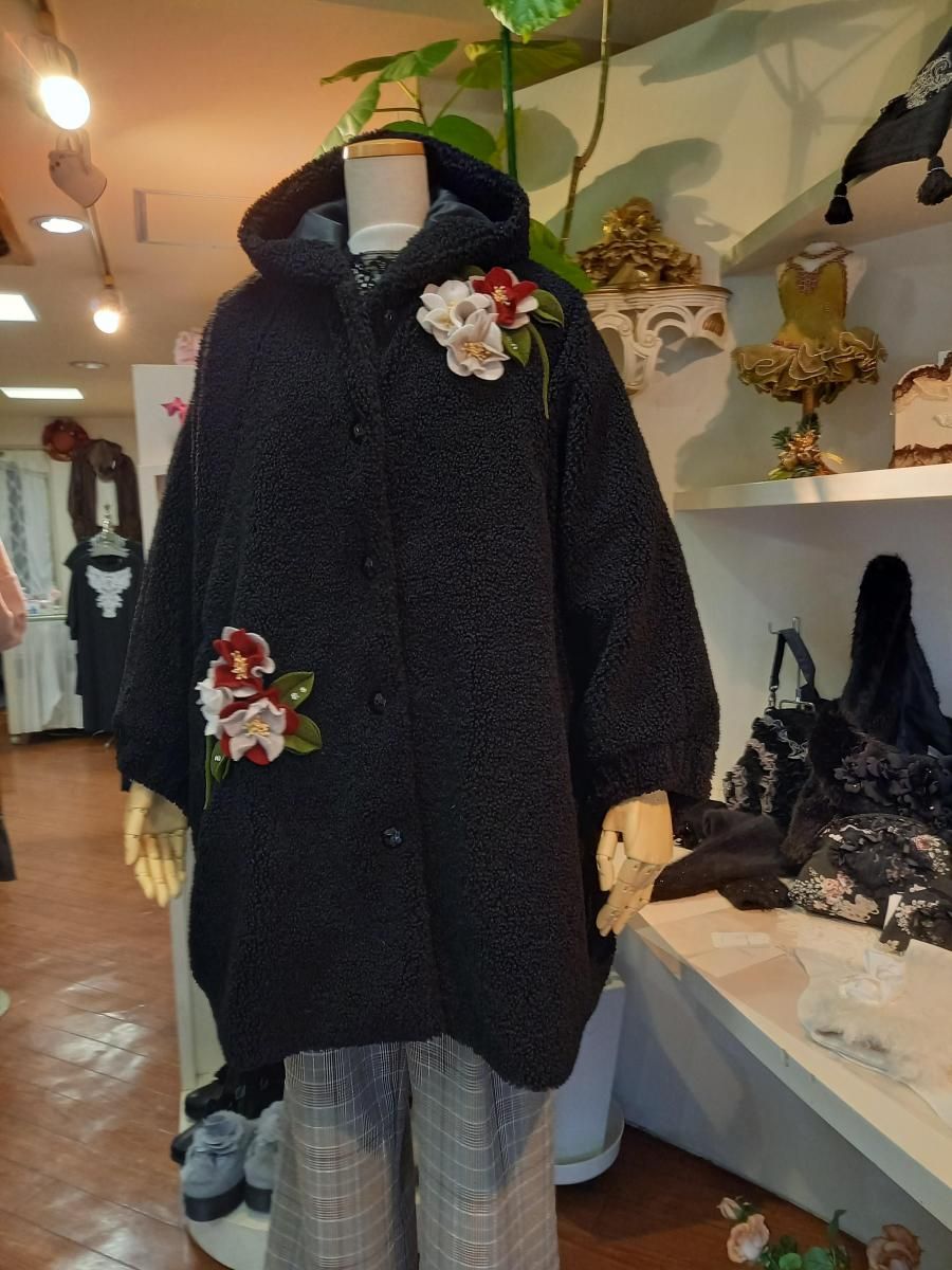 さえら ポテチーノ ナイロンコート お花 ネイビー フード ポテチーノ - さえら＆ベルパーチショップ Humpty Dumpty