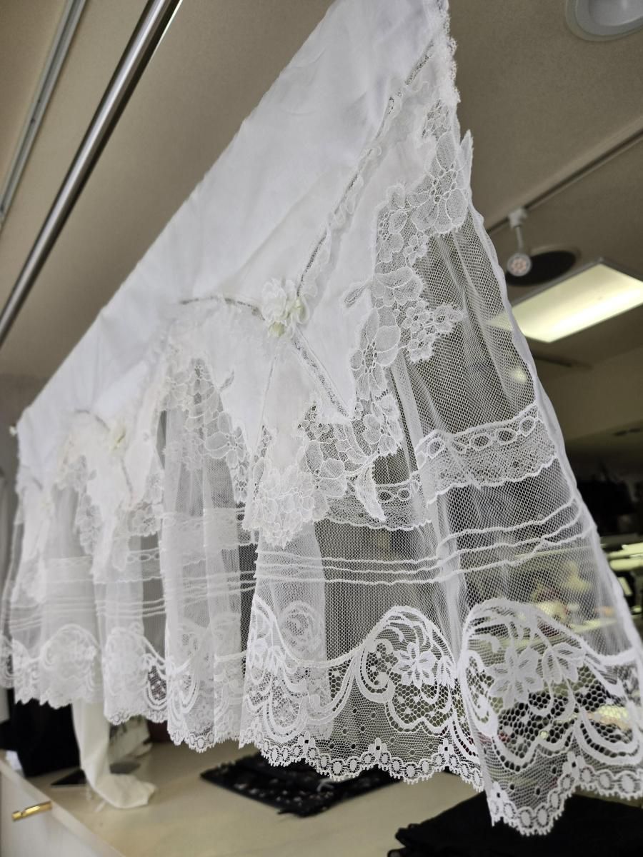 ヒスクローネ　カフェカーテン さえら：ヒスクローネ カフェカーテン（52-h127) - さえら