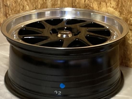 新品】HCW18インチ8J＋35☆PCD100/5穴☆黒ディッシュひねり