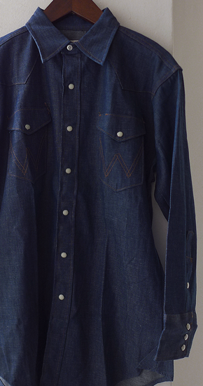 1970s Vintage Wrangler 27MW Denim Western Shirt Dead Stock 1970s Vintage Wrangler 27MW Denim Western Shirt Dead Stock