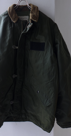 1980s Vintage U.S.NAVY Deck Jacket Extreme Cold Weather 1980s Vintage U.S.NAVY Deck Jacket Extreme Cold Weather