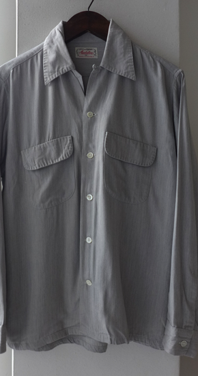 1950s Vintage Manhattan Rayon Gabardine Open Collar Shirt 1950s Vintage Manhattan Rayon Gabardine Open Collar Shirt