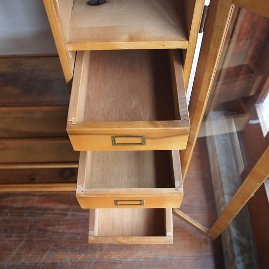 ガラスキャビネット（両面） - 古家具・古道具 アンティーク家具 kubu