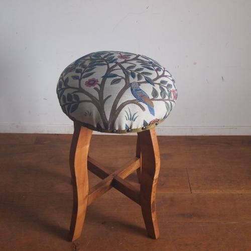 ġ/WilliamMorris/kelmscotttree