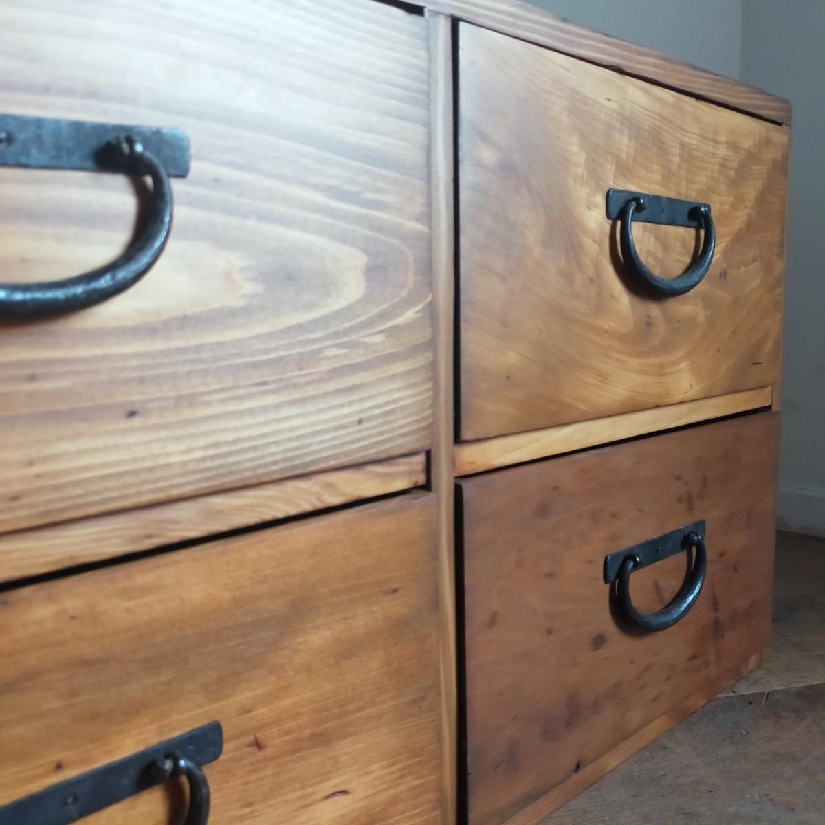 アンティーク調　ローチェストテレビ台 a-701-1-1-scaled.jpg