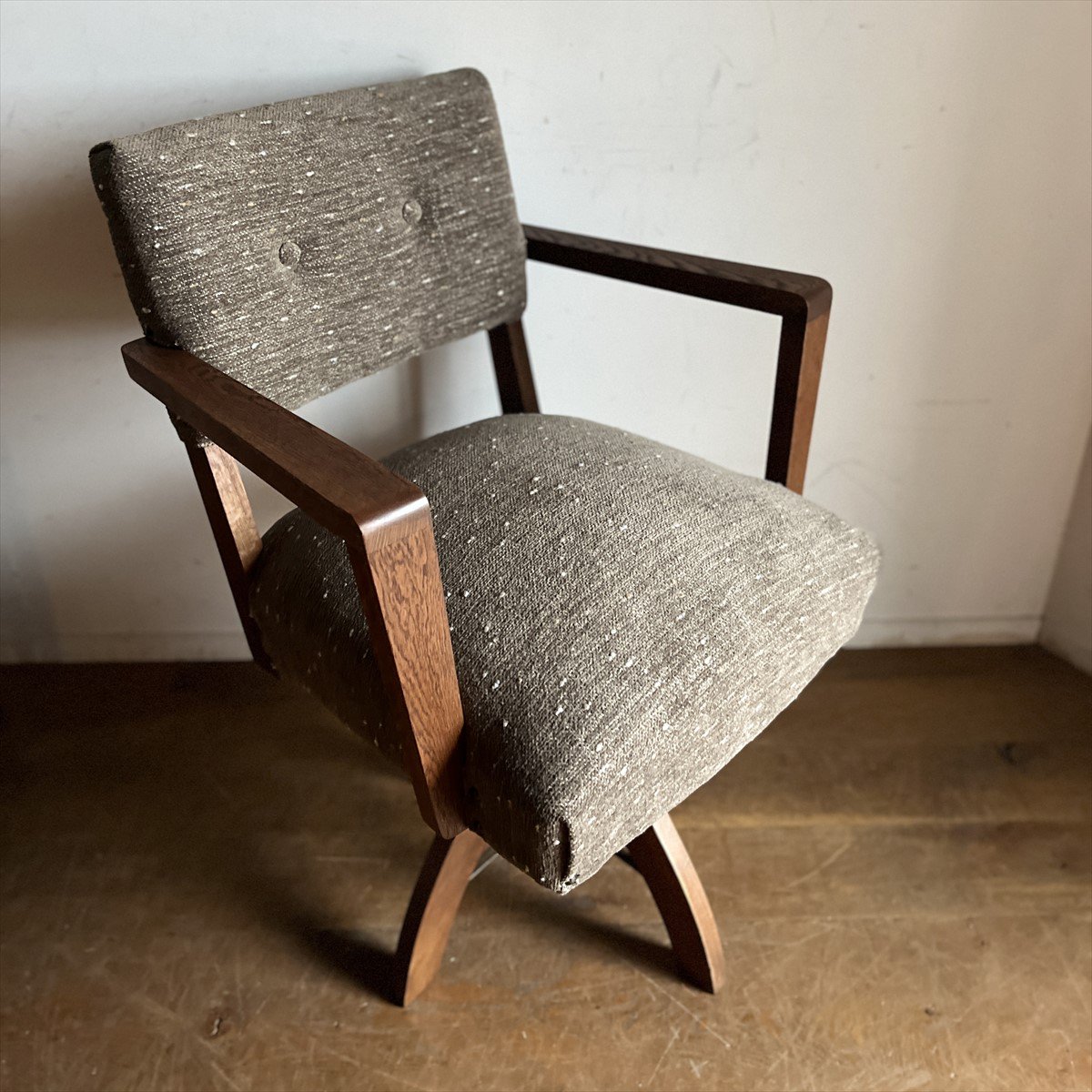 古い 木+鉄製の装飾脚の回転スツール 椅子 / 日本 / 古道具 レトロ ...