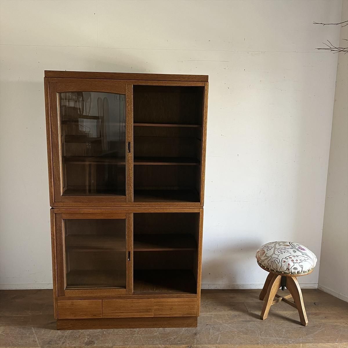 食器棚、古家具、アンティーク ラワンの食器棚 - 古家具・古道具 アンティーク家具 kubu（クブ）