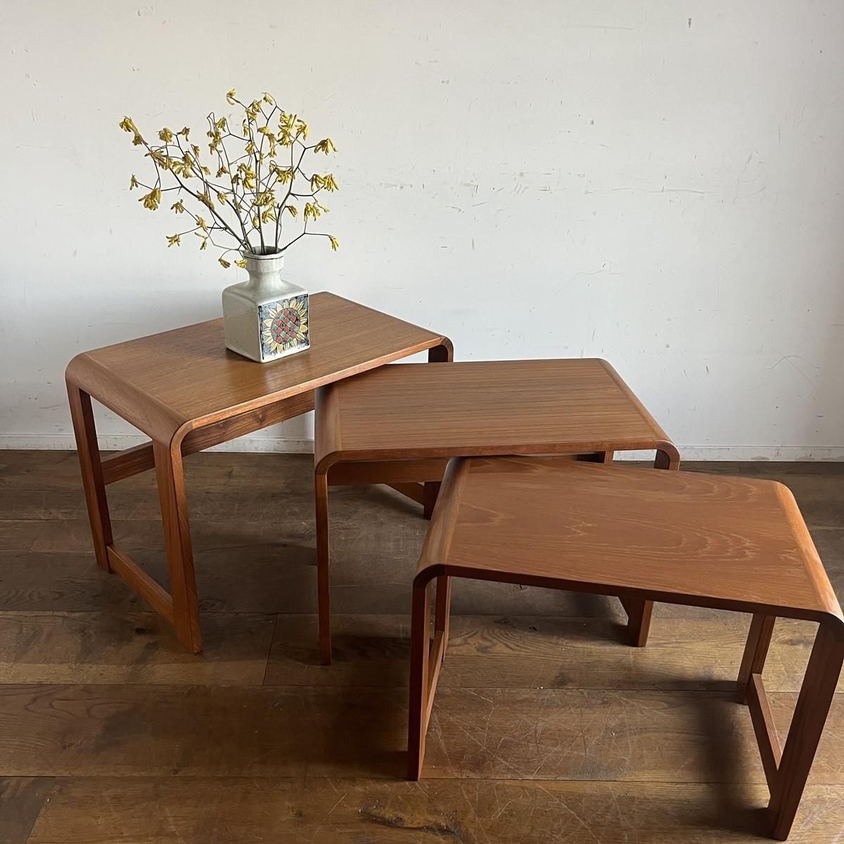 ネストテーブル 北欧 ヴィンテージ 北欧ヴィンテージのネストテーブル - 古家具・古道具