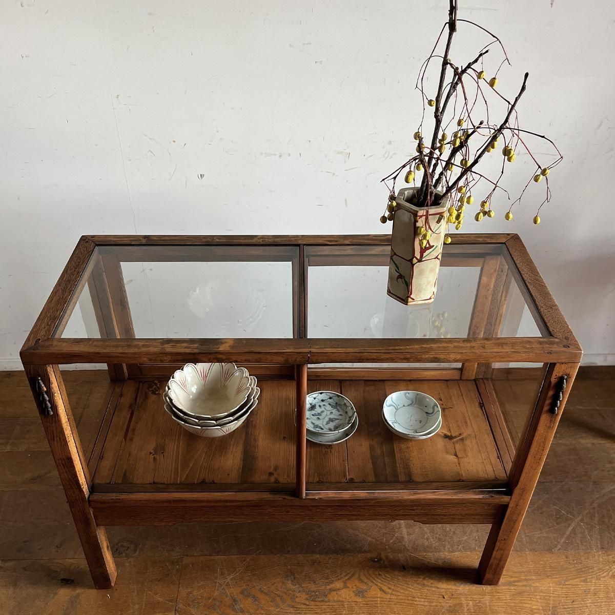 ガラスキャビネット - 古家具・古道具 アンティーク家具 kubu（クブ）