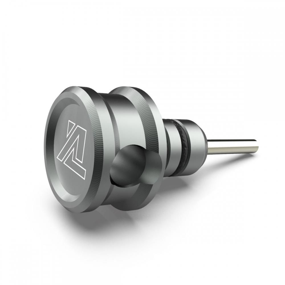 イヤホンジャック内へのゴミや水の進入も防ぐ、アルミ削り出しの