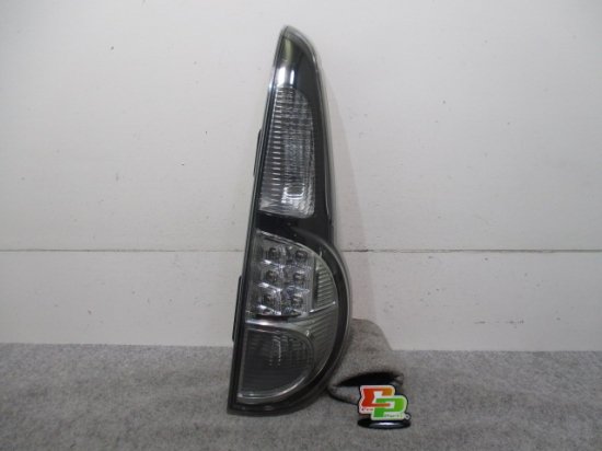 モコ 　MG33S 右テールランプ　ライト　レンズ ZSF コイト 220-59301 26551-4A01K