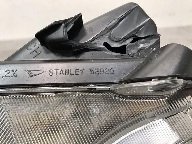 トヨタ ルーミー M900A 純正 ヘッドライト 左 STANLEY W3920 トヨタ ルーミー M900A 純正 ヘッドライト 左 STANLEY W3920
