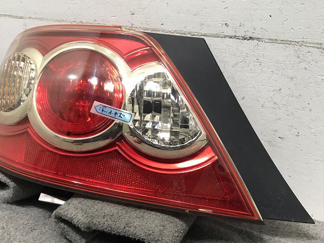 トヨタ マークＸ 120系 後期用 左テールランプ LED ユニットのみ 洗車傷程度です コイト 22-343 個人宅配送不可