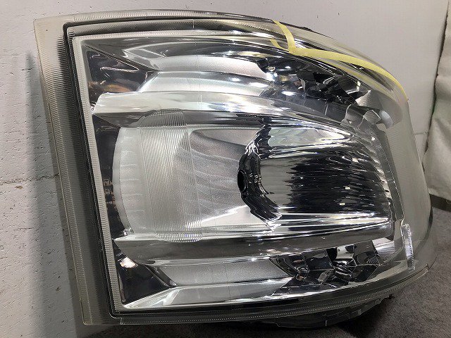 キャラバン NV350 E26 純正 前期 右ヘッドライト/ランプ ハロゲン レベライザー ICHIKOH VALEO H021  26025-3XA1C 日産(109599)