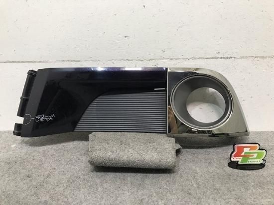 TOYOTA トヨタ　エスクァイア　純正オプションフォグランプカバー 楽天市場】○◯純正部品トヨタ エスクァイアフォグランプ
