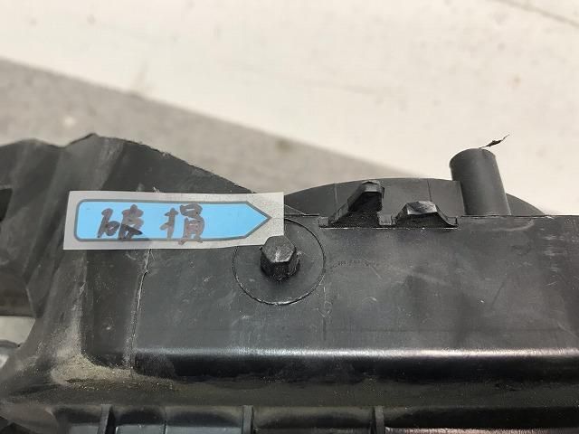 キューブ Z12/NZ12 純正 右ヘッドライト/ランプ ハロゲン