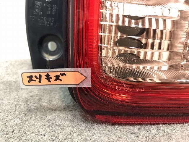 ムーヴ/キャンパス LA800S/LA810S 純正 右テールランプ/ライト