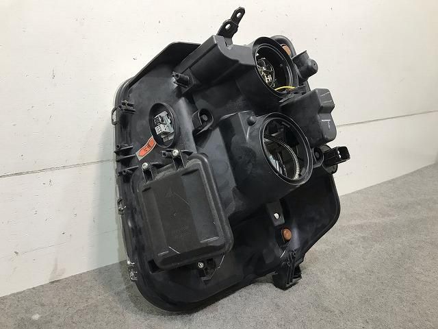 DA17Vエブリー 右ヘッドライト 35120-64P02 NV100クリッパー DA17Vエブリー 右ヘッドライト 35120-64P02 NV100クリッパー