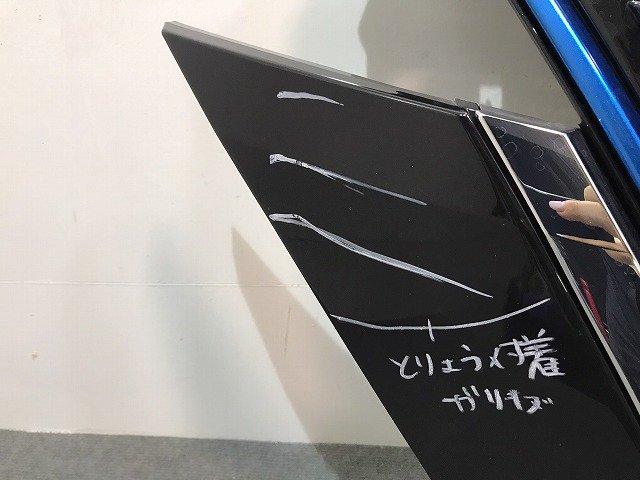 セレナハイウェイスター／Ｃ２７ 純正 後期 フロントグリル カメラ穴 ６２３１０５ＴＴ４Ｃ ６２３１０－５ＴＴ８Ｄ（１２２２２６）