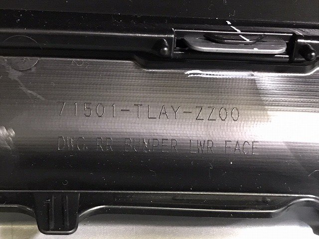 新車取り外し！ＣＲ－Ｖ ＣＲＶ ＲＷ１／ＲＷ２／ＲＴ５／ＲＴ６ 純正 リアバンパー ７１５０１－ＴＬＡＹ－ＺＺ００（１２２７１９）