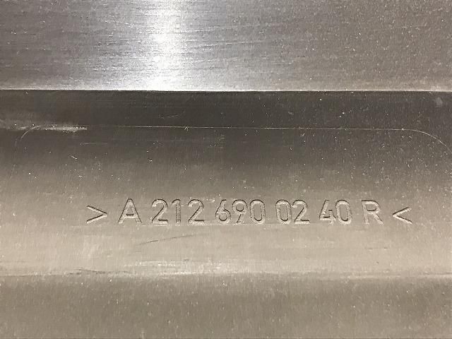 新品!Eクラス W212 純正 右サイドステップ/サイドスカート/A212