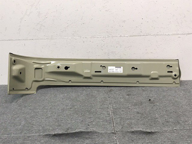 新品!スペーシア MK53S 純正 左 スライドドア レールカバー 64710-79R00-000 未塗装 スズキ(124024)