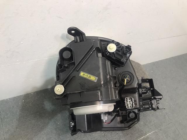 キャスト/スタイル LA250S/LA260S 純正 左ヘッドライト/ランプ