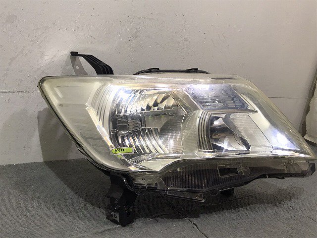 セレナ ハイウェイスター/S/X/G C26/FPC/NC/FNPC/HC/HFC/FNC 純正 前期 右ヘッドライト キセノン HID レベ 100-23097  26025-1VM5B(124366