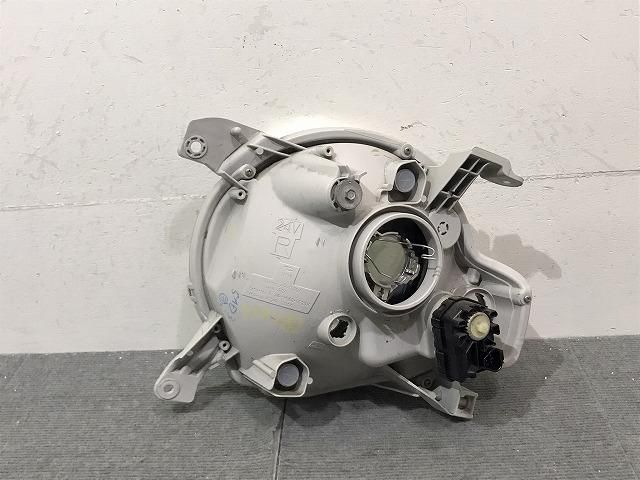 ダイハツ・ミラココア【L675S】【右側】純正ヘッドライト ダイハツ 純正 ミラココア 《 L675S 》 右ヘッドライト 81110