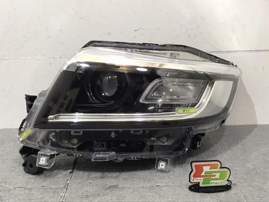 スペーシア/カスタム/フレアワゴンカスタムスタイル MK53S/MM53S 純正 左ヘッドライト/ランプ LED レベライザー ICHIKOH  1960/35018-79R01 スズキ(124735)