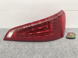 新品!Q5 8R系 純正 前期 右 テールランプ/ライト/レンズ LED 8R0
