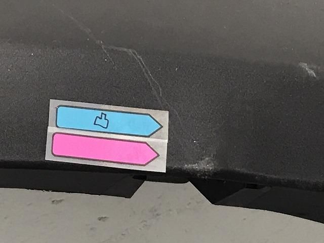 ジムニーシエラ JB74W 純正 右 フロント フェンダーアーチモール