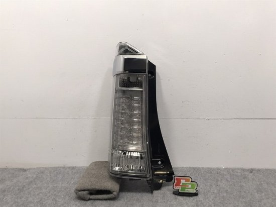 【良品】 ホンダ N-BOX エヌボックス JF1 前期 純正 左 テール ランプ ライト ICHIKOH D106 (n066550)