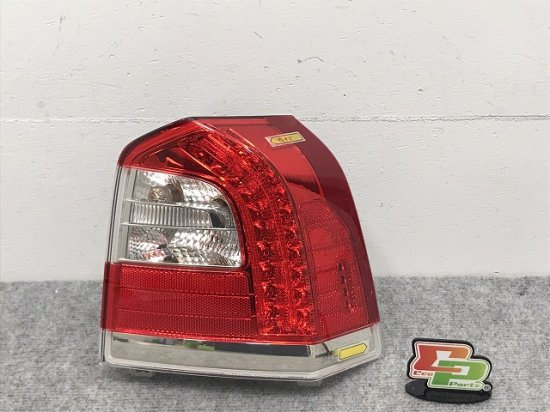 新品!V70/XC70 BB系/2013-2015 純正 後期 右 テールランプ/ライト LED HELLA 2VA  011.527-04/2VA01152704 ボルボ/VOLVO(128188)