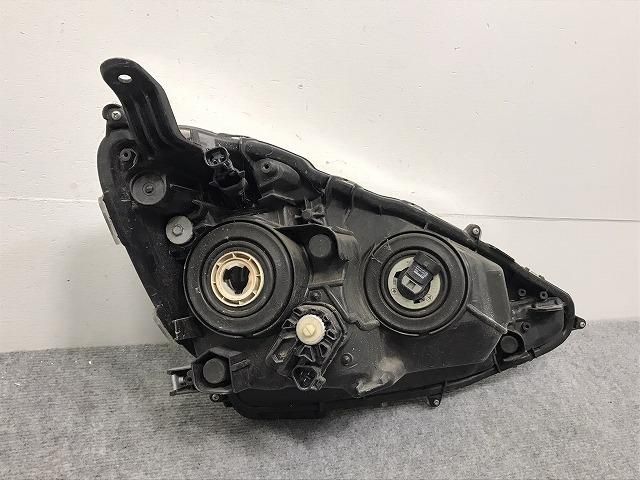 Toyota Aqua NHP10 Late Model Genuine Right Halogen Headlight
