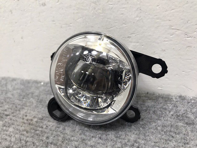 ルークス ハイウェイスター B44A/B45A/B47A/B48A 純正 左 フォグランプ/フォグライト LED VALEO 90206507  26155-8990E 日産(131709)