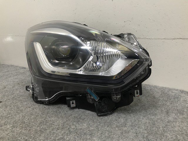 スイフト/スポーツ ZC13S/ZC83S/ZC53S/ZC43S ZD83S/ZD53S ZC33S 純正 右 ヘッドライト LED レベライザー  STANLEY W2967 スズキ(132032)