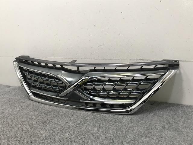 マークX 130系/GRX130/GRX133/GRX135 純正 前期 フロント グリル マークX 130系/GRX130/GRX133/GRX135 純正 前期 フロント グリル