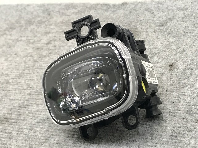 キックス/ノート/エクストレイル P15/E13/T33 純正 右 フォグランプ/フォグライト LED HELLA 26150 8990D 日産 (132543)