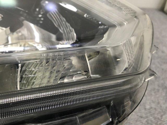 エクストレイル/X-TRAIL T32/NT32/HT32/HNT32 純正 前期 右 ヘッドライト/ランプ LED レベライザー 刻印F KOITO  100-17942 日産(133457)