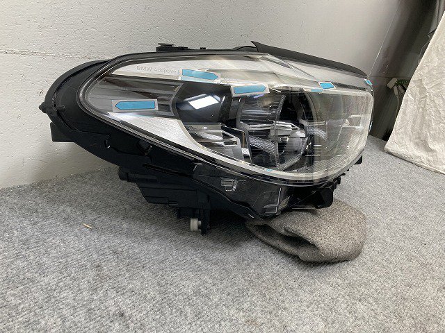 ジャンク!5シリーズ G30/G31 純正 右 ヘッドライト/ランプ LED 7439212-01 BMW(134525)