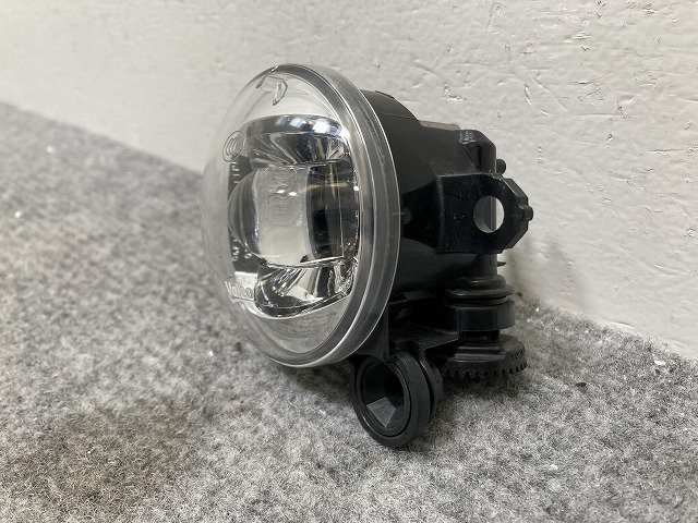 ルークス/ハイウェイスター B44A/B45A/B47A/B48A 純正 右 フォグランプ/フォグライト LED VALEO 90206508 日産 (135200)