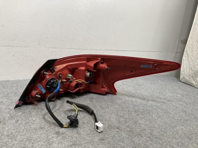 ティアナ L33 純正 左 テールランプ/ライト/レンズ LED KOITO