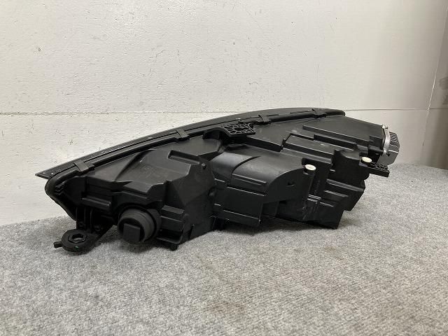 A4(B9) 8W系 純正 前期 右 ヘッドライト/ランプ LED 8W0.941.034.A