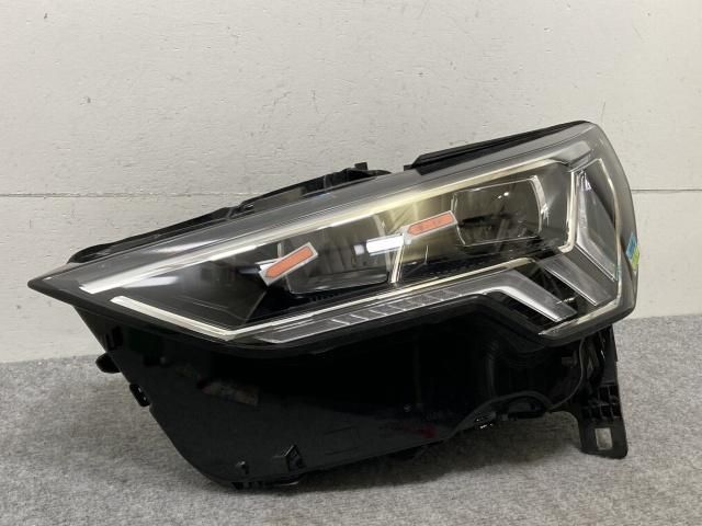 Q3 F3系 純正 左 ヘッドライト/ランプ LED 83A.941.033.A