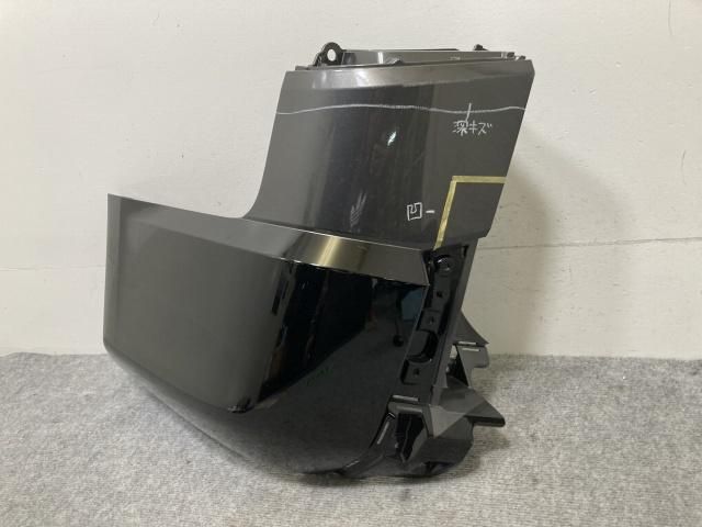 三菱　デリカD5 CV5W リアバンパーコーナー　運転席側 三菱デリカD5 CV5W リアバンパーコーナー運転席側