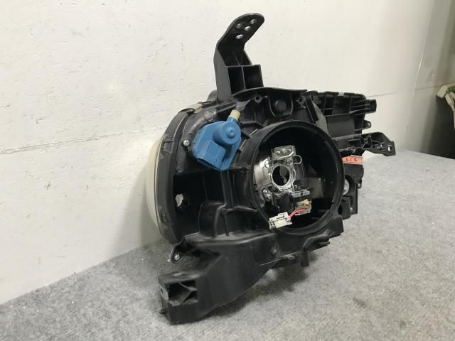 日産 キューブ Z12 HIDヘッドライト 左右 STANLEY P8191 日産 キューブ Z12 HIDヘッドライト 左右 STANLEY P8191 - メルカリ