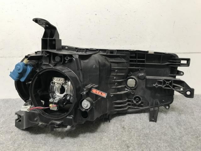 日産 キューブ Z12 HIDヘッドライト 左右 STANLEY P8191 日産 キューブ Z12 HIDヘッドライト 左右 STANLEY P8191