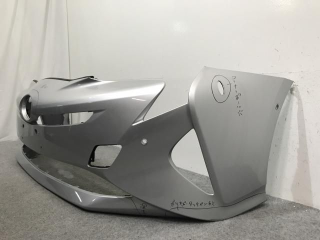 プリウス 50系/ZVW50/ZVW51/ZVW55 純正? 前期 フロント バンパー